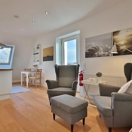 Haus Zur Niendorfer Sonne Haus Schwalbennest